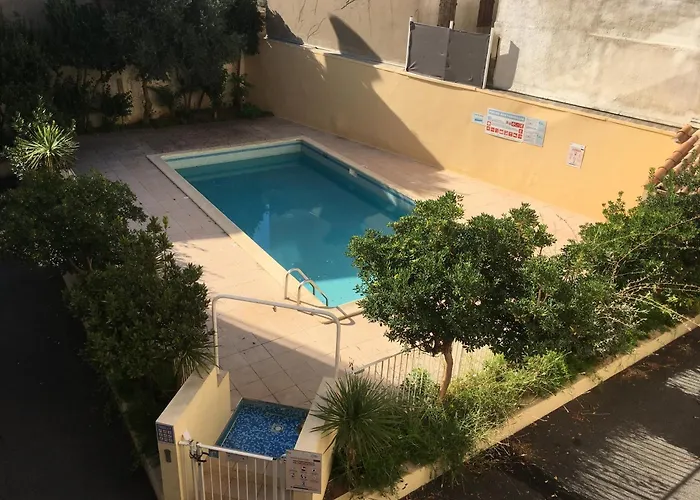 Studio Cabine Dans Residence Avec Piscine