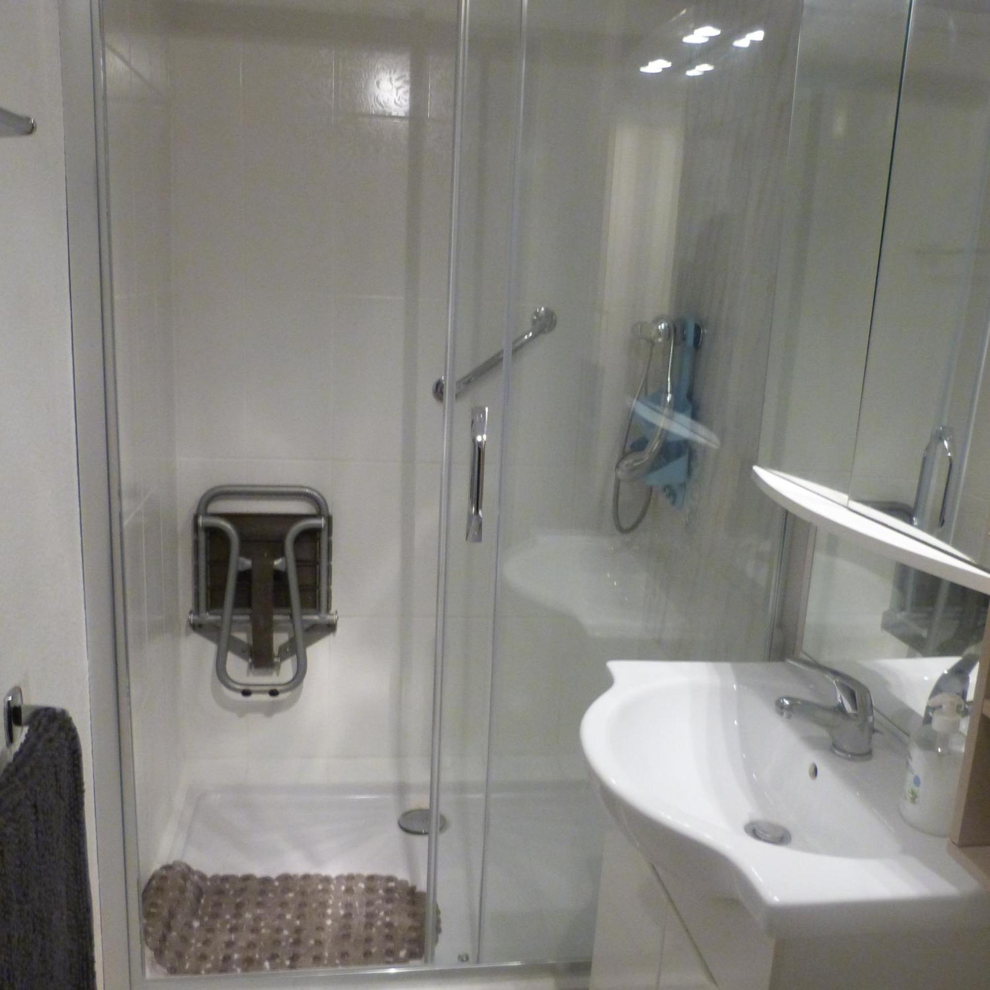 Dans Avec Piscine Apartment *